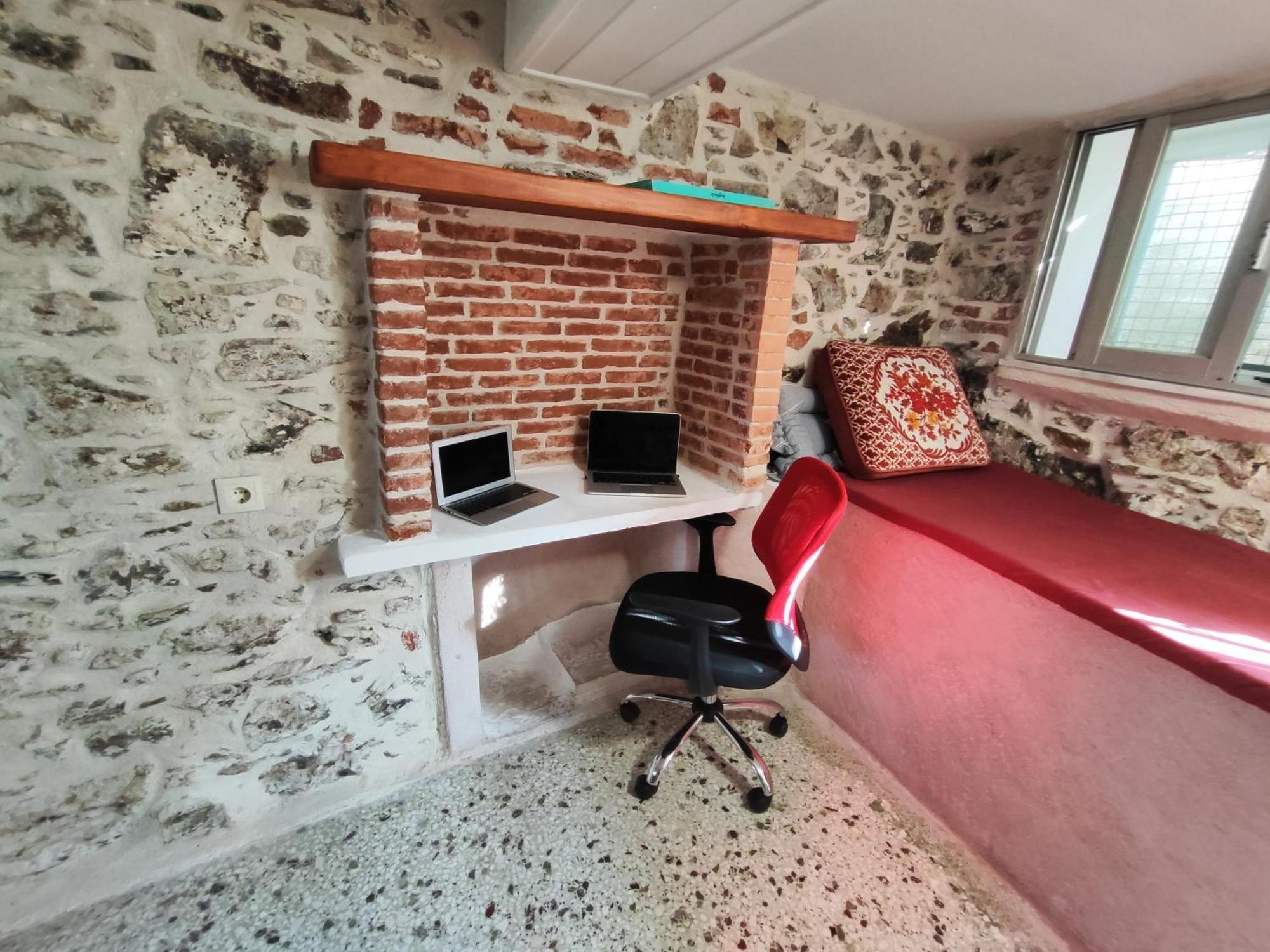 Best Sunset & Sunrise Budget Rooms Mytilíni Extérieur photo